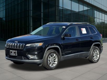 Used 2019 Jeep Cherokee Latitude Plus w/ Comfort/Convenience Group