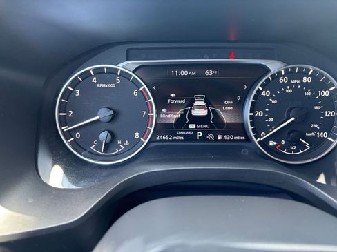 Used 2025 Nissan Rogue SV FWD image 42