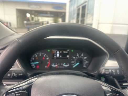 Used 2022 Ford Escape SE w/ Cold Weather Package image 17