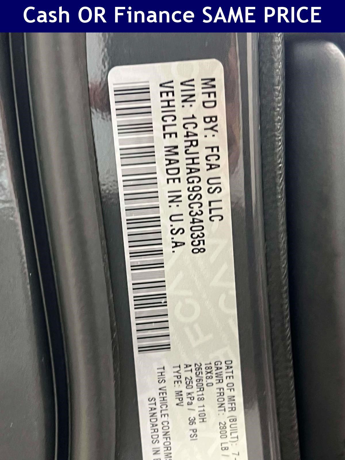 Certified 2025 Jeep Grand Cherokee Laredo X w/ Luxury Tech Group I AWD/4WD image 31