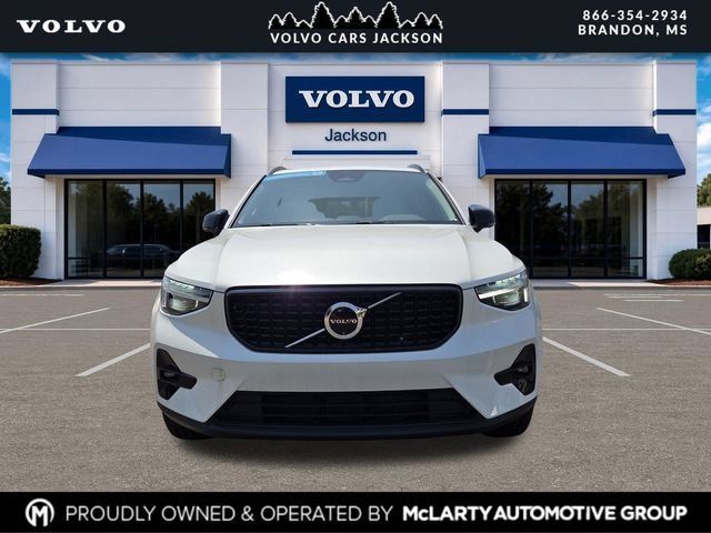 Certified 2026 Volvo XC40 B5 Plus w/ Protection Package Premier AWD/4WD image 2