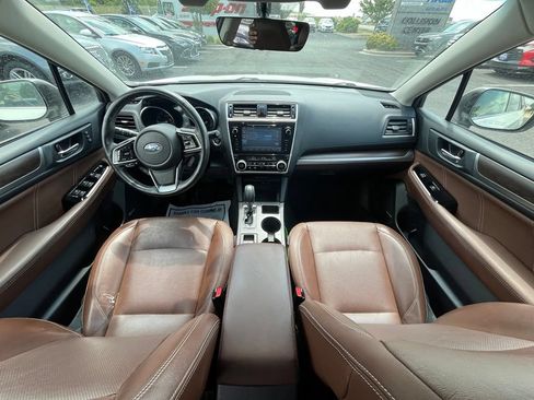 Used 2018 Subaru Outback 2.5i Touring w/ Popular Package #3 AWD/4WD image 13