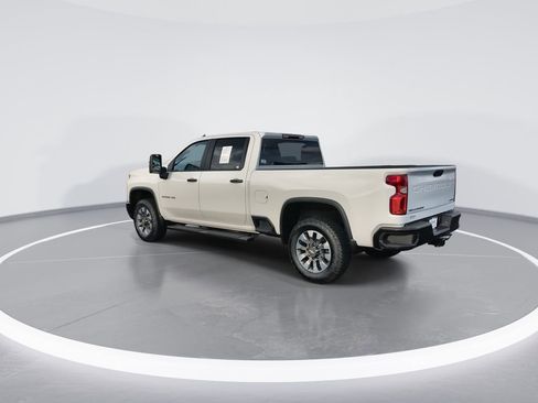 Used 2025 Chevrolet Silverado 2500 Custom w/ Custom Value Package image 6