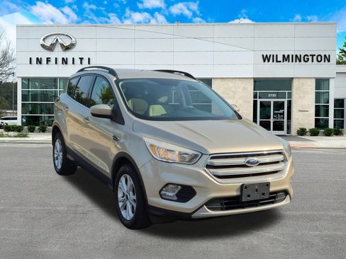 Used 2018 Ford Escape SE AWD/4WD image 1