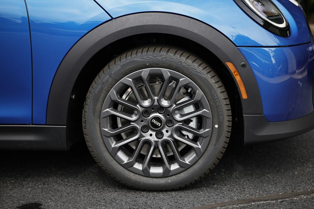New 2026 MINI Cooper 2-Door Hardtop FWD image 5