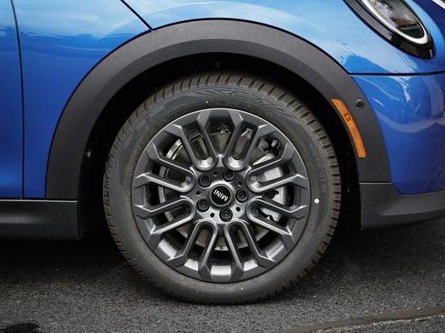New 2026 MINI Cooper 2-Door Hardtop FWD image 5