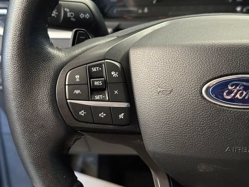 Used 2020 Ford Explorer XLT w/ Equipment Group 202A AWD/4WD image 11