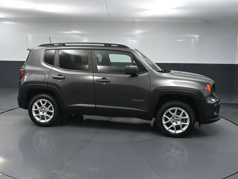 Used 2021 Jeep Renegade Latitude w/ Convenience Group AWD/4WD image 3