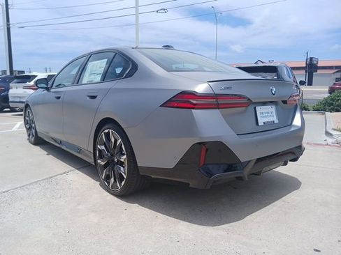 New 2026 BMW 540i xDrive w/ Executive Package image 7