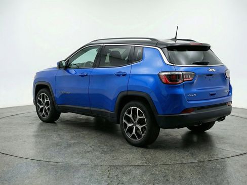 Used 2025 Jeep Compass Limited AWD/4WD image 6