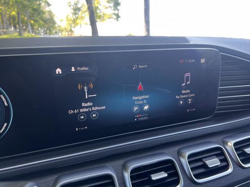 Used 2020 Mercedes-Benz GLE 450 4MATIC w/ AMG Line Exterior image 29