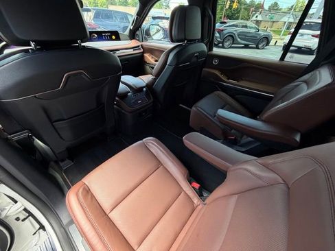 Used 2025 Lincoln Navigator Reserve AWD/4WD image 36