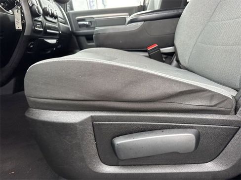 Used 2024 RAM 1500 Classic SLT image 12