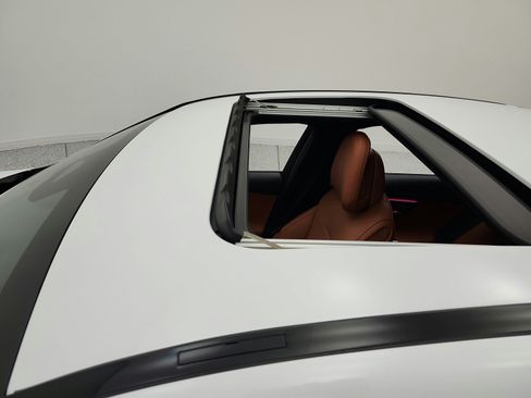 Used 2023 Mercedes-Benz C 300 Sedan image 16
