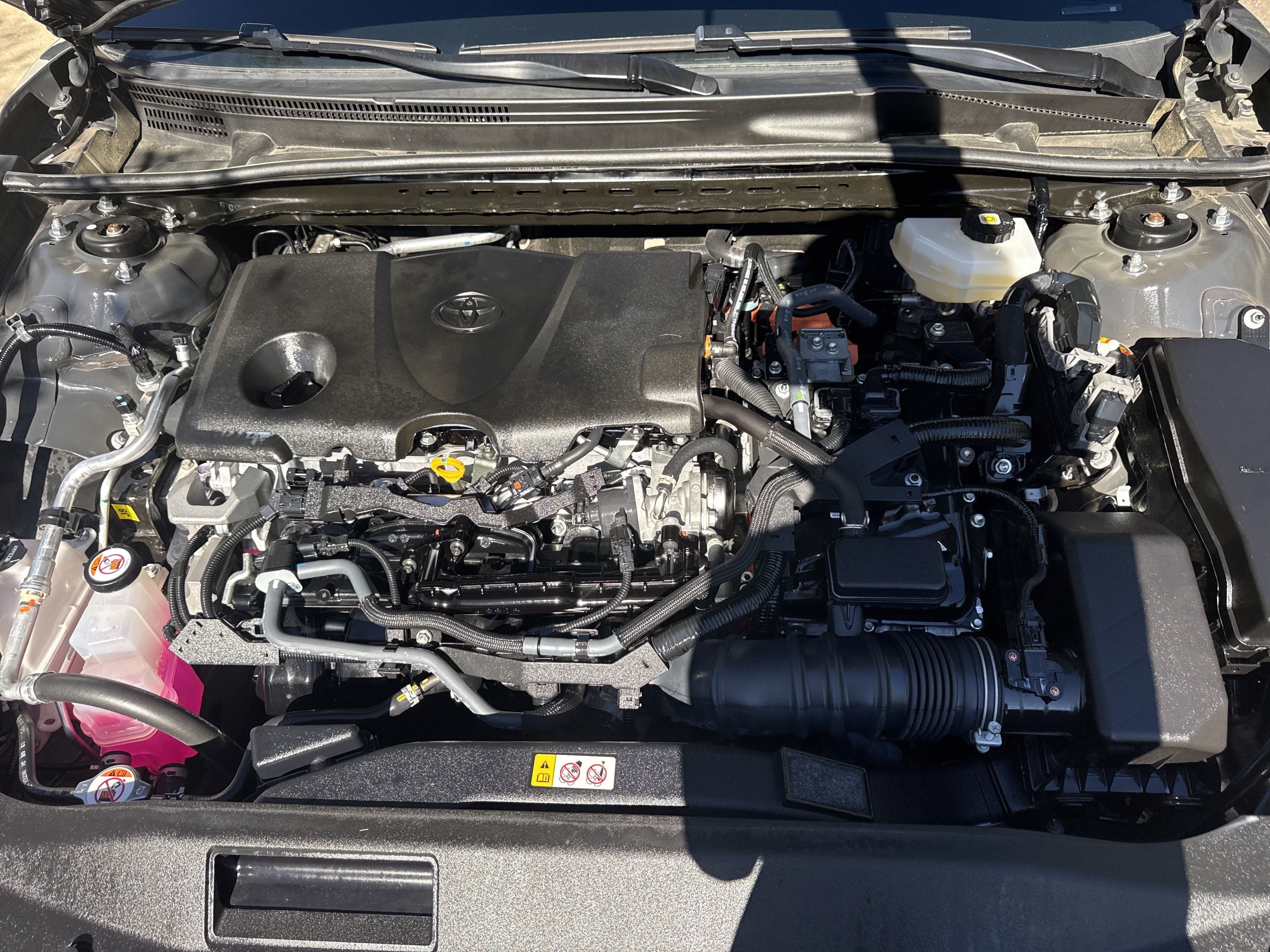 Used 2025 Toyota Camry LE FWD image 15