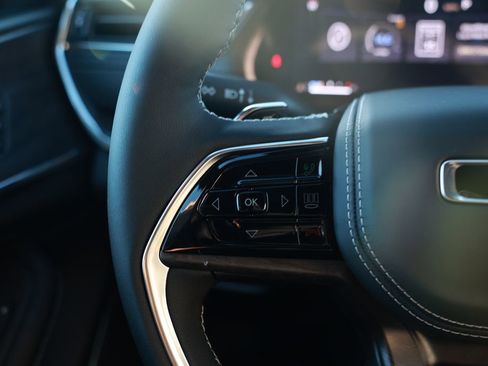 New 2025 Jeep Grand Cherokee L Overland image 18