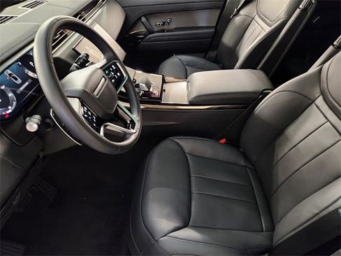 Used 2025 Land Rover Range Rover Sport SE image 14