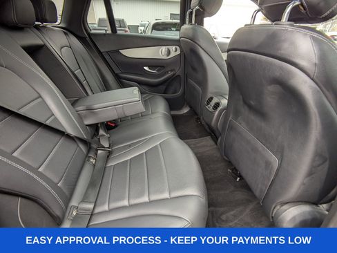 Used 2019 Mercedes-Benz GLC 300 4MATIC w/ Premium Package image 15