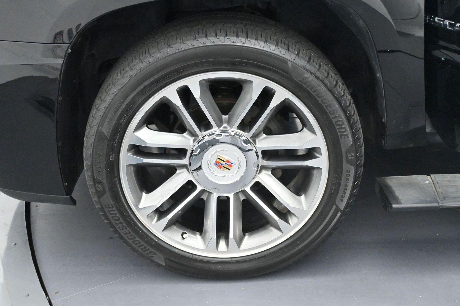 Used 2013 Cadillac Escalade Premium AWD/4WD image 41