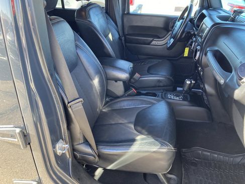Used 2016 Jeep Wrangler Unlimited Sport image 30