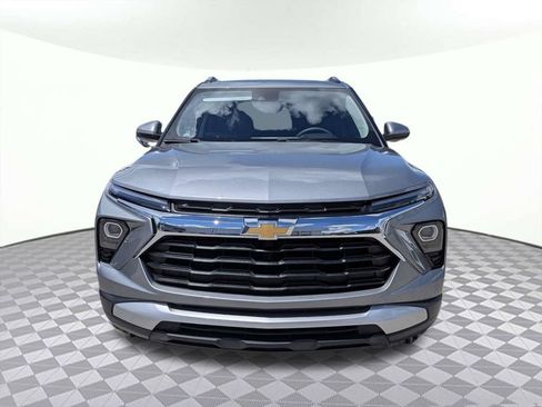 Used 2025 Chevrolet TrailBlazer LT AWD/4WD image 8