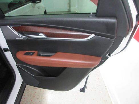 Used 2022 Cadillac XT5 Sportv w/ Technology Package AWD/4WD image 33