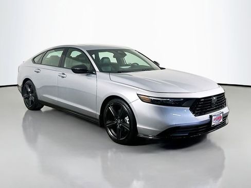 Used 2023 Honda Accord Sport image 15