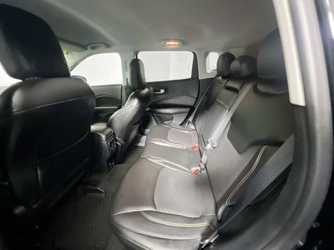 Used 2018 Jeep Compass Latitude w/ Cold Weather Group image 29