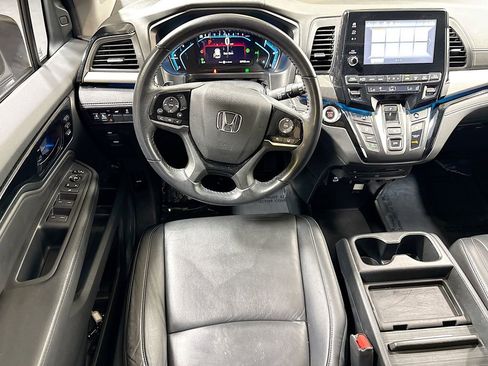 Used 2023 Honda Odyssey Touring image 17
