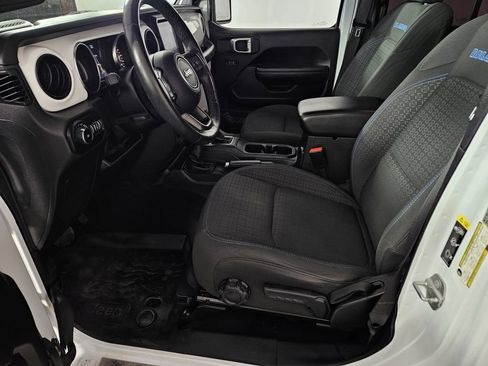 Used 2021 Jeep Wrangler Unlimited Sport AWD/4WD image 24