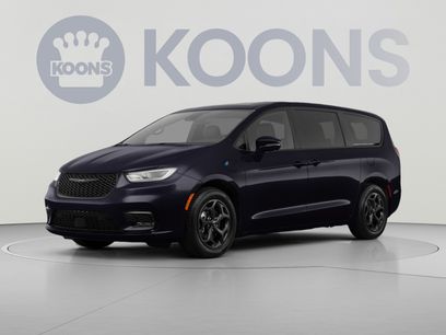 Used 2023 Chrysler Pacifica Limited w/ S Appearance Package