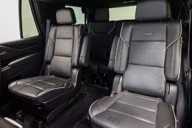 Used 2022 Cadillac Escalade Sport w/ Touring Package AWD/4WD image 23