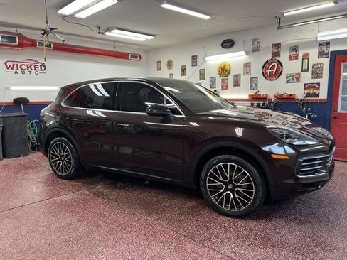 Used 2019 Porsche Cayenne AWD/4WD image 4