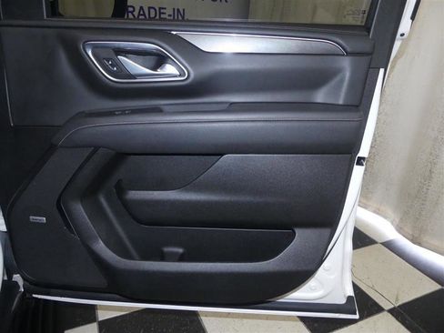 Used 2022 GMC Yukon XL AT4 image 30