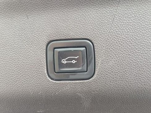 Used 2021 Cadillac Escalade Sport w/ Driver Assist Tech Package AWD/4WD image 19