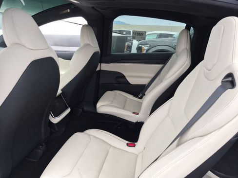 Used 2022 Tesla Model X Plaid AWD/4WD image 9
