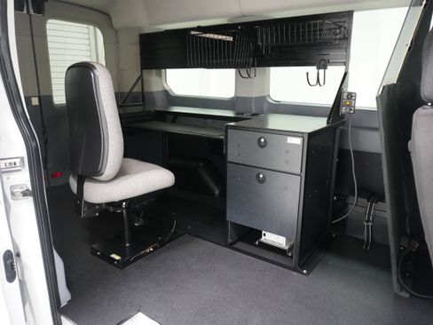 Used 2018 Ford Transit 150 XLT image 20