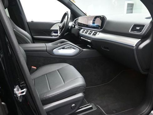 Used 2025 Mercedes-Benz GLE 350 4MATIC image 29