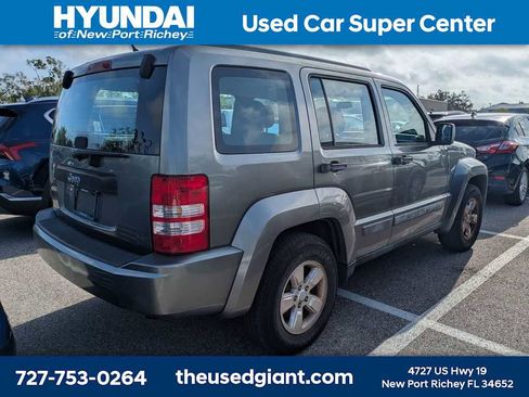 Used 2012 Jeep Liberty Sport RWD image 2
