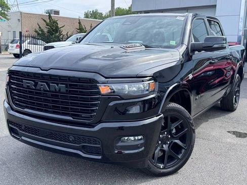 New 2026 RAM 1500 Laramie AWD/4WD image 3