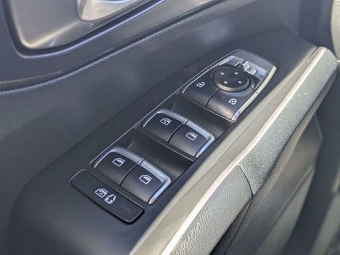 Used 2023 Kia Sorento S w/ Panoramic Sunroof Package image 22