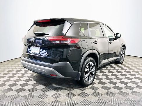 Used 2023 Nissan Rogue SV image 8
