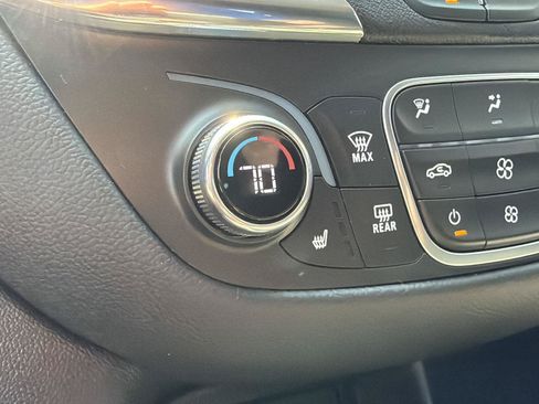 Used 2023 Chevrolet Equinox LT FWD image 27