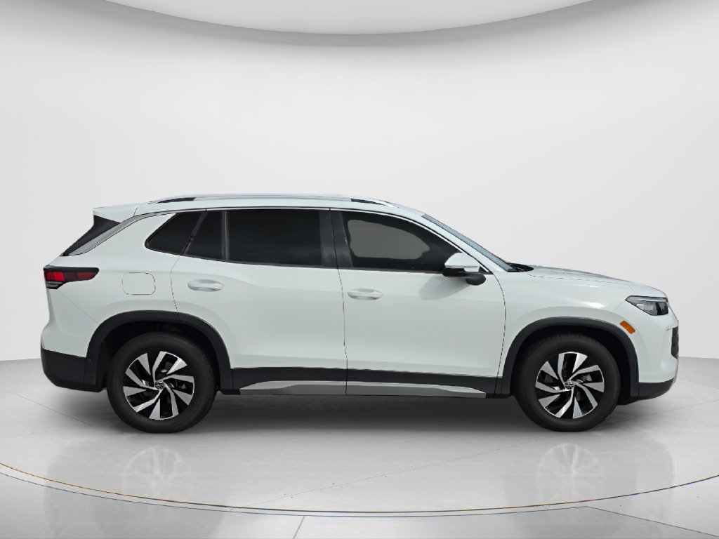 New 2026 Volkswagen Tiguan S FWD image 4