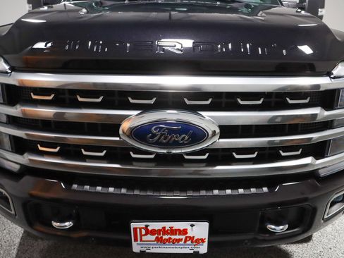 Used 2024 Ford F250 Platinum image 4