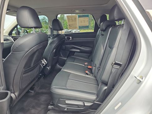 Used 2021 Kia Sorento S w/ Panoramic Sunroof Package AWD/4WD image 16
