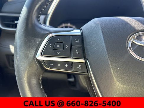 Used 2021 Toyota Highlander XLE image 13