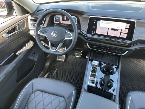Used 2025 Volkswagen Atlas SEL Premium R-Line AWD/4WD image 15
