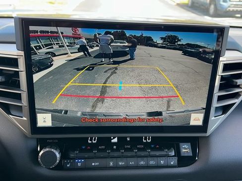Used 2025 Toyota Tundra Limited AWD/4WD image 22