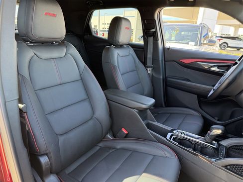 Used 2025 Chevrolet TrailBlazer RS w/ Driver Confidence Package image 20